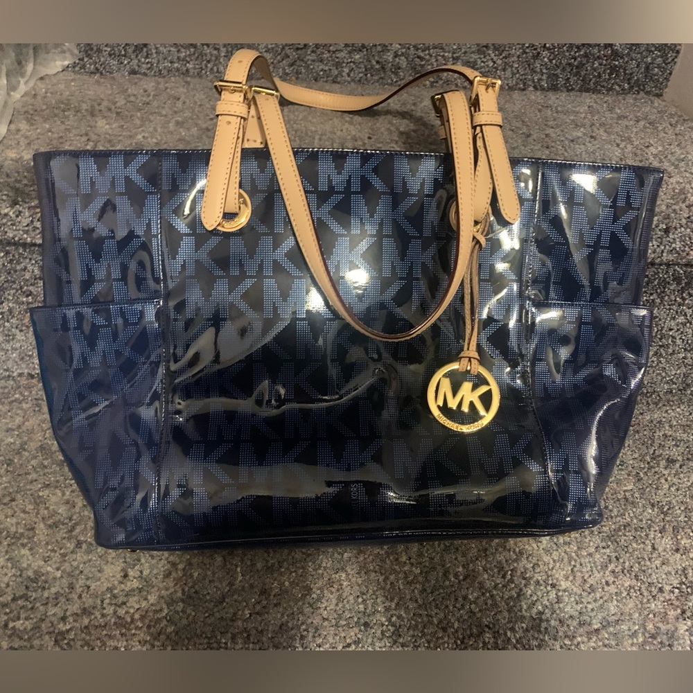Michael Kors Signature PVC jet set tote in Navy Blue